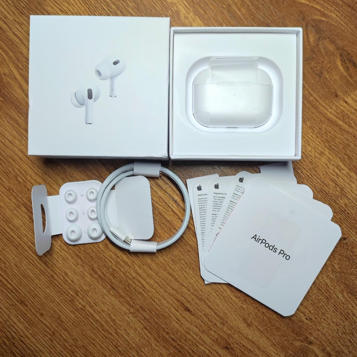 Apple AirPods Pro (2nd Generation) with MagSafe Case (USB-C) - White — wholesale from Devin Tech Inc.